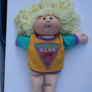 Cabbage Patch Headmold #4: paci face Girl Dimples Yellow Hair / Green Eyes 1989